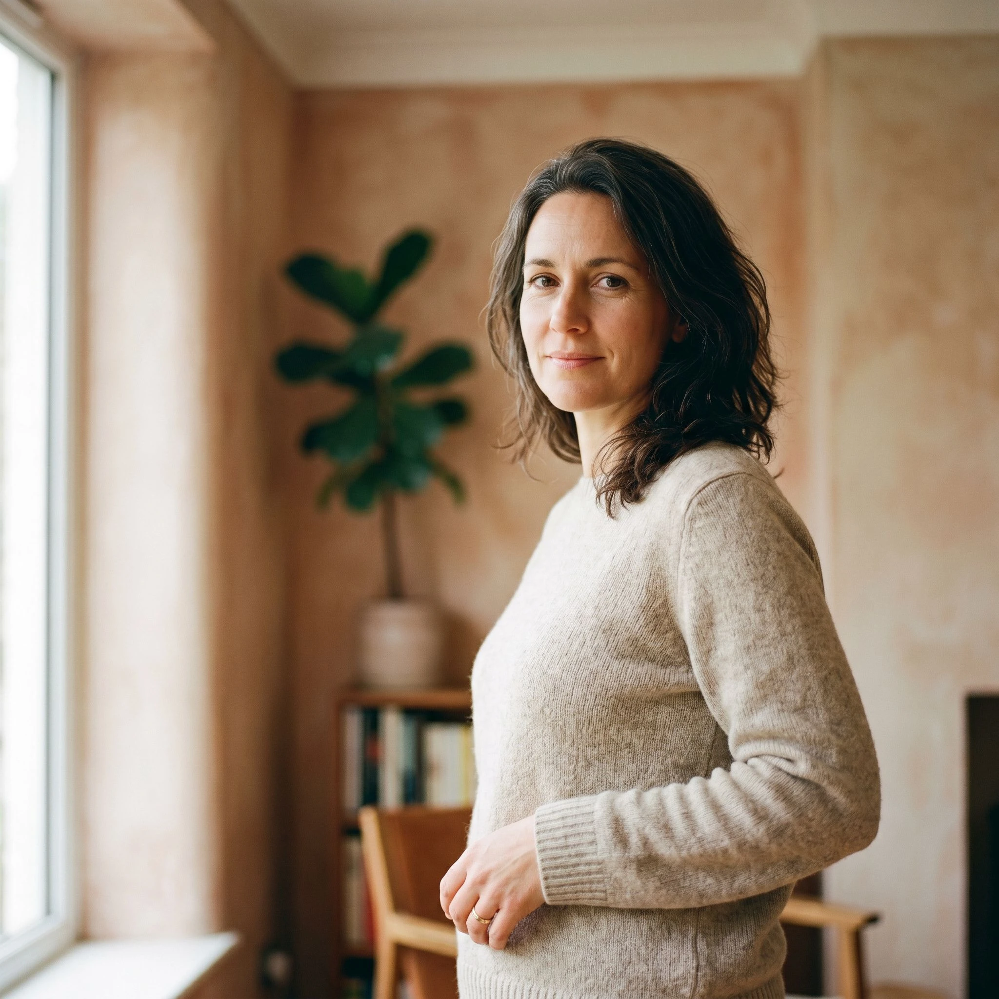 Portrait of a second Berlin business client, three-quarter view, warm natural light